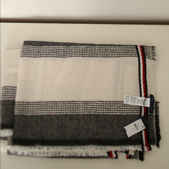 Tommy Hilfiger Scarf - Picture 3 of 3